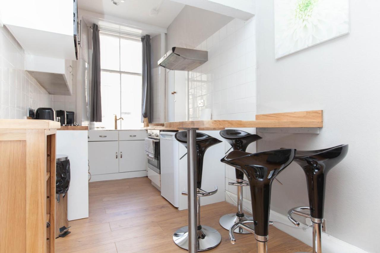 Bright & Homely City Centre Apartment Near Holyrood Edimburgo Exterior foto